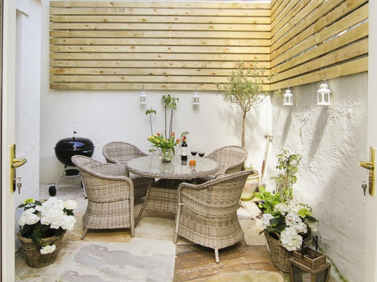 Holiday home Tri Raglan Bach